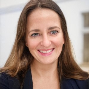 Univ.-Prof. Dr. Claudia Calvano