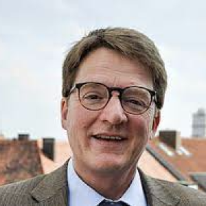Prof. Dr. Ulrich Becker